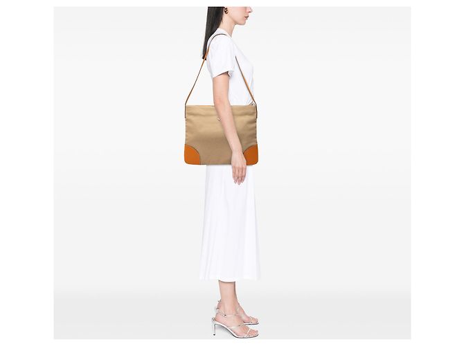Borsa a tracolla Prada in tela marrone con logo - vista 6