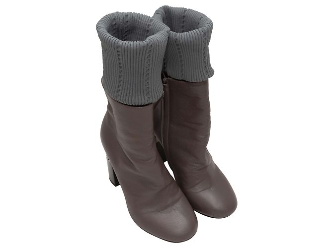 Graue Chanel Leder- und Rippstrick-Stiefeletten mit Absatz Größe 37 - Ansicht 2