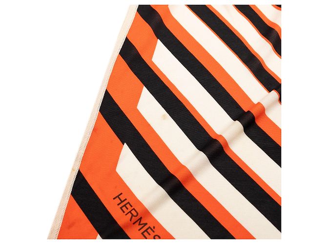 Pañuelo de seda Orange Hermès Triangular H Au Galop Naranja - vista 7