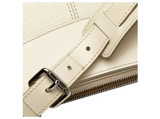 Borsa a tracolla Louis Vuitton Epi Turenne GM bianca Bianco - vista 9