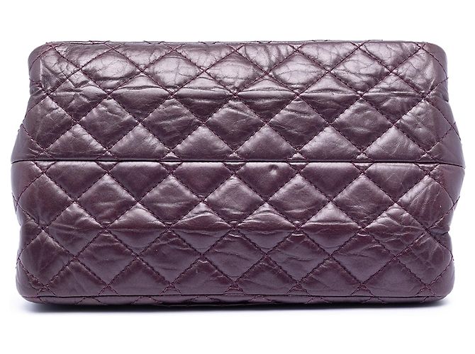 Borsa a tracolla Chanel Reissue 2.55 Double Flap in pelle di vitello invecchiata trapuntata viola 225 - vista 3