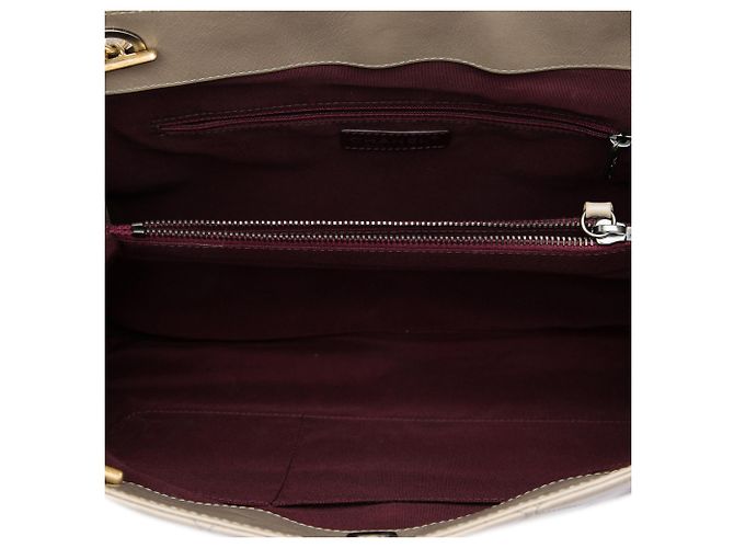 Tote Daily Walk em couro de vitelo glacê acolchoado bege Chanel - vista 4