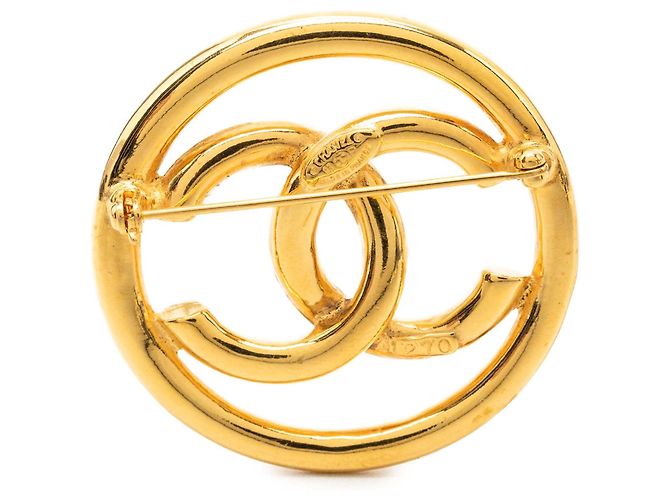 Spilla rotonda Chanel CC placcata oro D'oro - vista 3