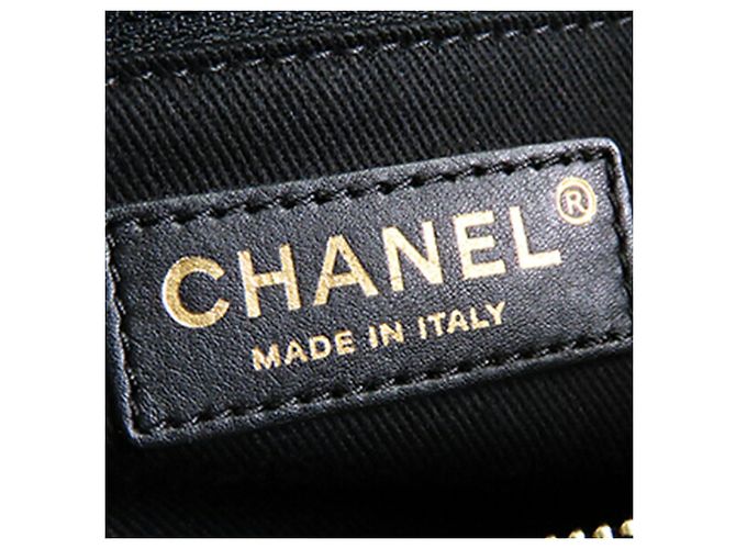 Borsa Chanel CC Caviar nera Nero - vista 3
