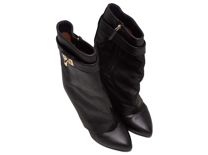 Botas Shark de cuero de punta afilada negras Givenchy Talla 38 Negro - vista 2