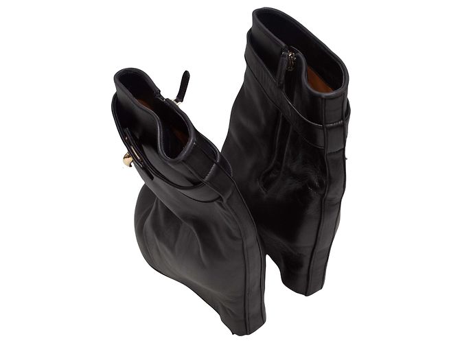 Botas Shark de cuero de punta afilada negras Givenchy Talla 38 Negro - vista 3