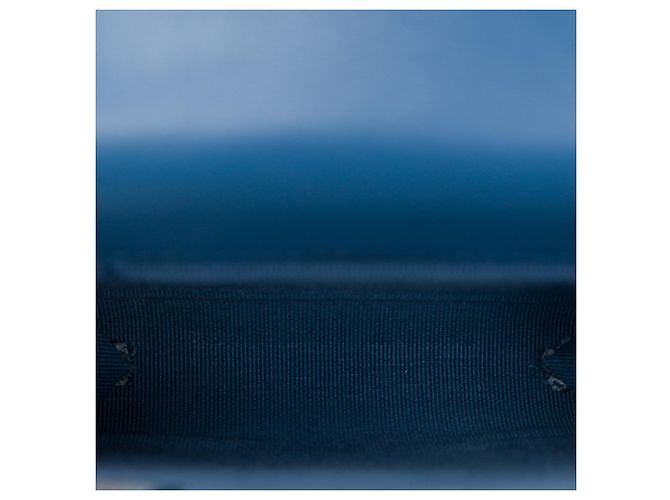 Borsa telefono Chanel 19 in denim blu con catena - vista 4