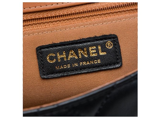Sac bandoulière Chanel Small Quilted Lambskin Cocovado Ribbon Chain Flap Black Noir - vue 5
