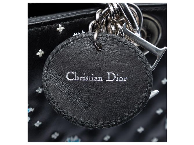Borsa Lady Dior Medium in pelle di vitello nera con fiori ricamati Nero - vista 5