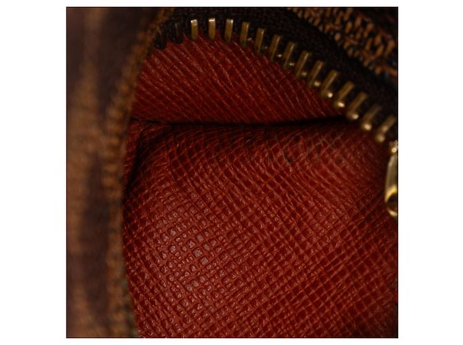 Sac à main Louis Vuitton Damier Ebene Papillon 30 marron - vue 6