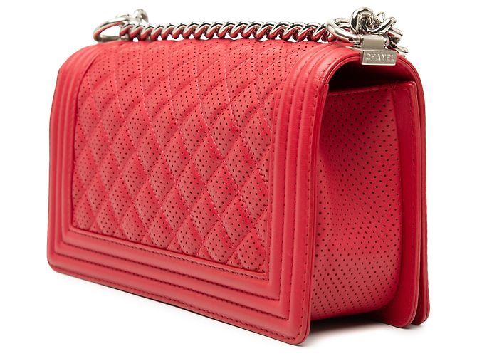 Borsa a tracolla Boy Flap Chanel Old Medium in agnello trapuntato perforato rosso - vista 2