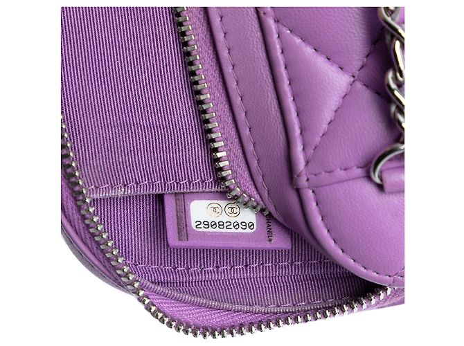 Borsa crossbody per telefono con zip in agnello trapuntato CC Chanel viola Porpora - vista 6
