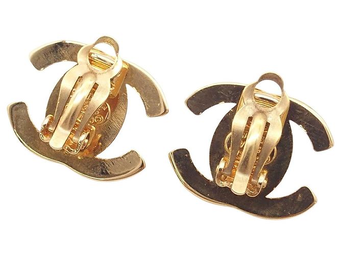Orecchini a clip Chanel CC placcati oro con chiusura Turn Lock D'oro - vista 2