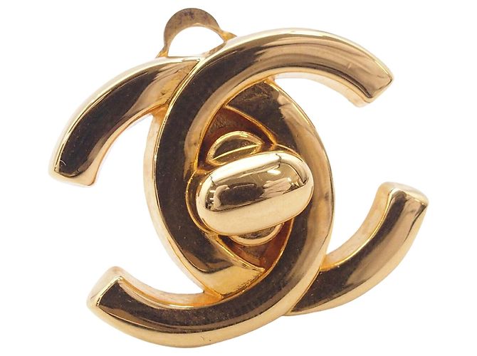 Orecchini a clip Chanel CC placcati oro con chiusura Turn Lock D'oro - vista 3