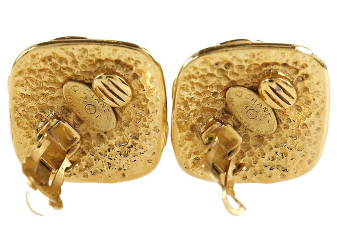 Brincos de pressão Chanel CC banhados a ouro em formato de diamante Dourado - vista 3