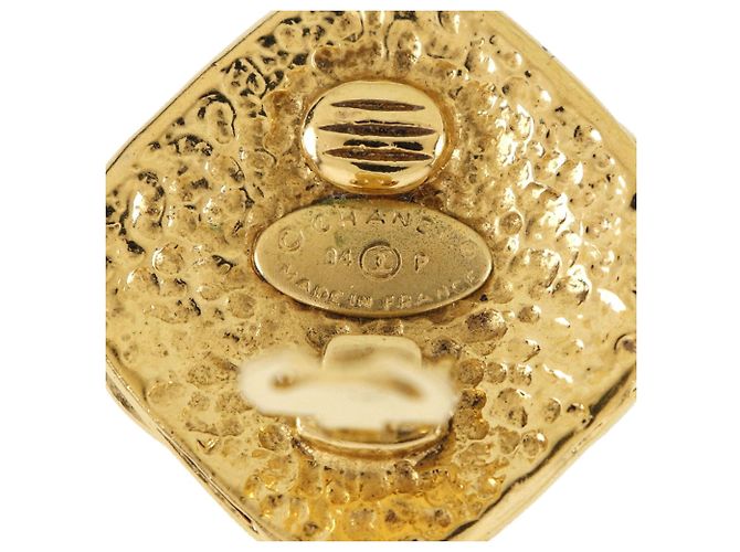 Brincos de pressão Chanel CC banhados a ouro em formato de diamante Dourado - vista 4