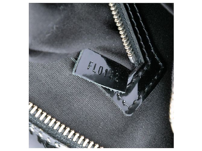 Borsa Black Louis Vuitton Electric Epi Brea MM Nero - vista 6