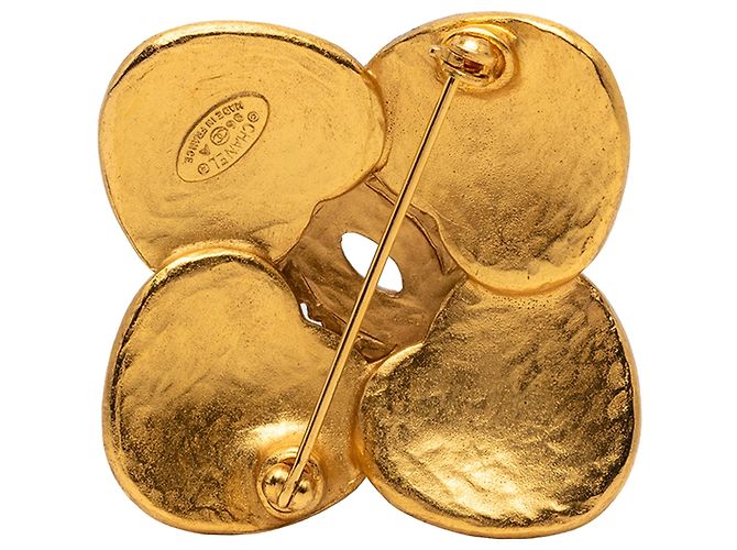 Spilla Chanel CC a trifoglio di vite placcata oro D'oro - vista 2
