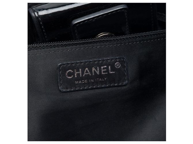 Bolso Tote Chanel Accordion Camellia en charol negro - vista 5