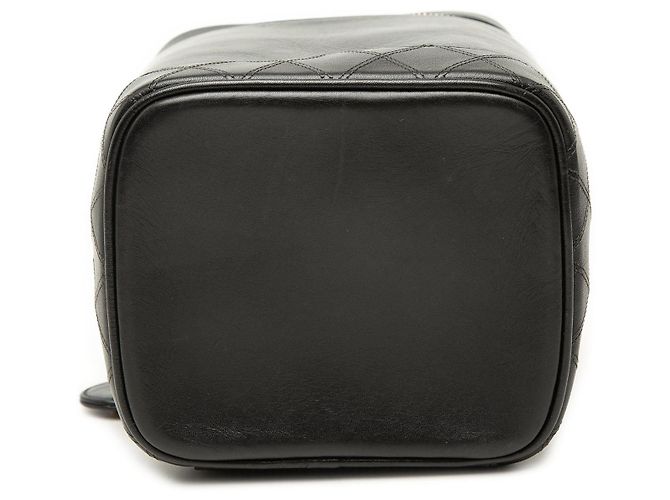 Vanity Beauty case in agnello Chanel CC nero - vista 3