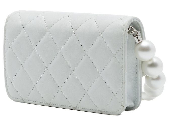 Weiße Chanel CC gesteppte Lammfell Maxi Pearl Chain Strap Crossbody-Tasche - Ansicht 2