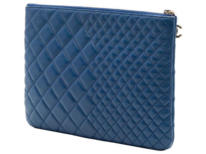 Clutch Chanel Medium Bi Quilted Lambskin O Case Blu - vista 2