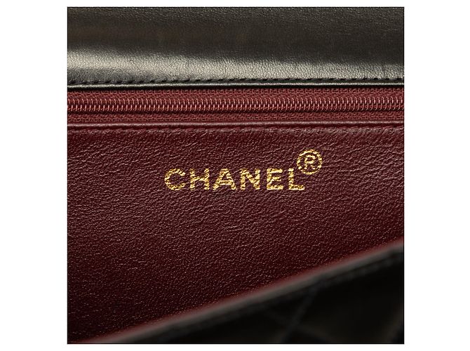 Borsa a tracolla Chanel Medium CC in agnello trapuntato nero - vista 5
