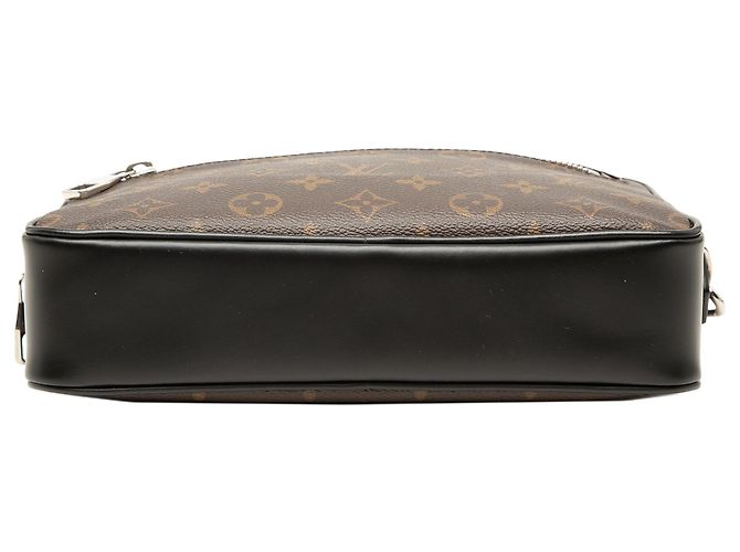 Clutch Louis Vuitton Monogram Macassar Kasai marrone - vista 3