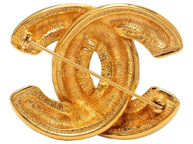 Spilla Chanel CC trapuntata placcata oro D'oro - vista 2