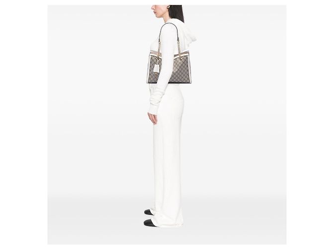 Tote Gucci Medium GG Supreme Padlock beige - vista 6