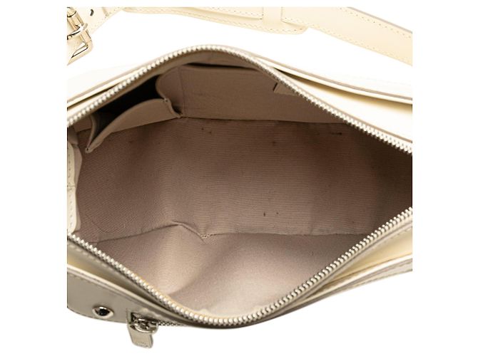 Borsa a tracolla Louis Vuitton Epi Turenne PM bianca Bianco - vista 4