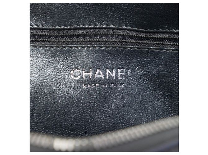 Camera Borsa a tracolla Chanel Reissue 2.55 Medium in pelle di vitello trapuntata metallizzata argento Grigio - vista 5