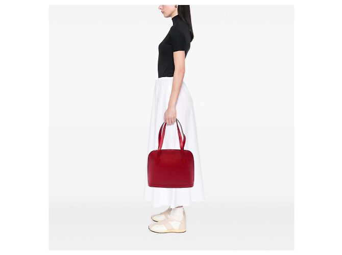 Borsa a tracolla Louis Vuitton Epi Lussac rossa Rosso - vista 6