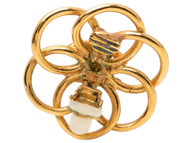 Orecchini a cerchio con clip Chanel CC fiore placcati oro D'oro - vista 3
