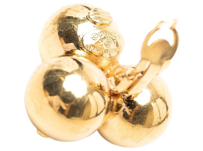 Orecchini a clip Chanel CC sfere placcate oro D'oro - vista 3