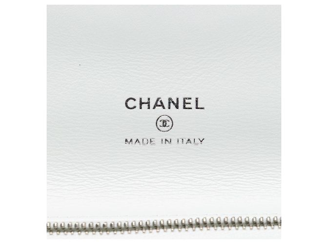 Clutch 31 in pelle di vitello invecchiata iridescente bianca Chanel Bianco - vista 5