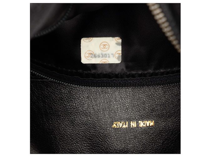 Camera Borsa a tracolla Chanel CC Caviar nera con tasca anteriore e catena Bijoux Nero - vista 6