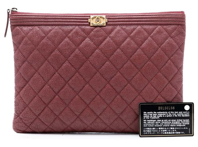 Chanel Boy O Case Clutch aus gestepptem Caviar Rot Größe Medium - Ansicht 8