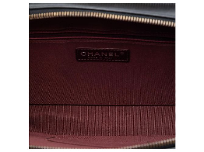 Borsa a tracolla Chanel Medium Quilted Lambskin Coco Boy nera Nero - vista 4