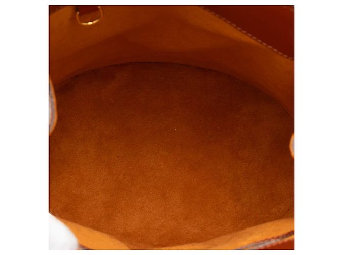 Borsa a tracolla Louis Vuitton Epi Cluny marrone - vista 4