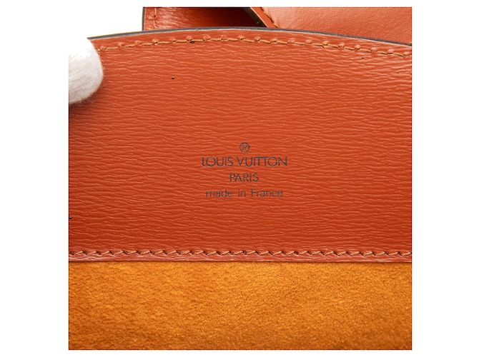 Borsa a tracolla Louis Vuitton Epi Cluny marrone - vista 5