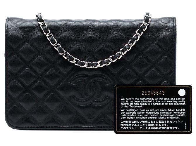 Wallet On Chain Portafoglio con catena e tracolla in agnello con logo CC in rilievo nero Chanel - vista 8