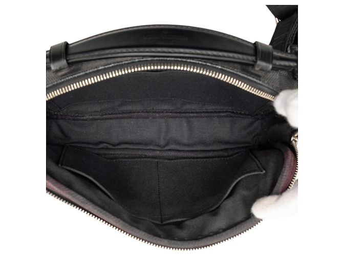 Borsa a tracolla Louis Vuitton Damier Graphite Ambler nera Nero - vista 4