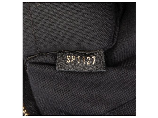 Borsa Louis Vuitton Monogram Empreinte Vosges MM nera Nero - vista 6