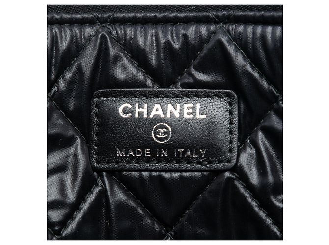 Clutch Boy O in agnello bicolore blu Chanel Medium - vista 5