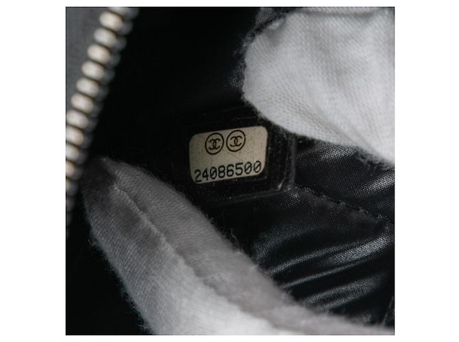 Clutch Boy O in agnello bicolore blu Chanel Medium - vista 6