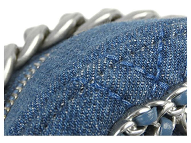 Clutch rotonda 19 in denim blu Chanel con tracolla a catena - vista 11