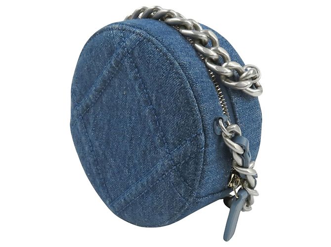 Clutch rotonda 19 in denim blu Chanel con tracolla a catena - vista 2
