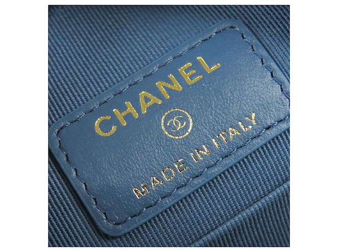 Clutch rotonda 19 in denim blu Chanel con tracolla a catena - vista 5