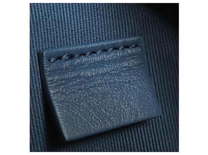 Clutch rotonda 19 in denim blu Chanel con tracolla a catena - vista 6